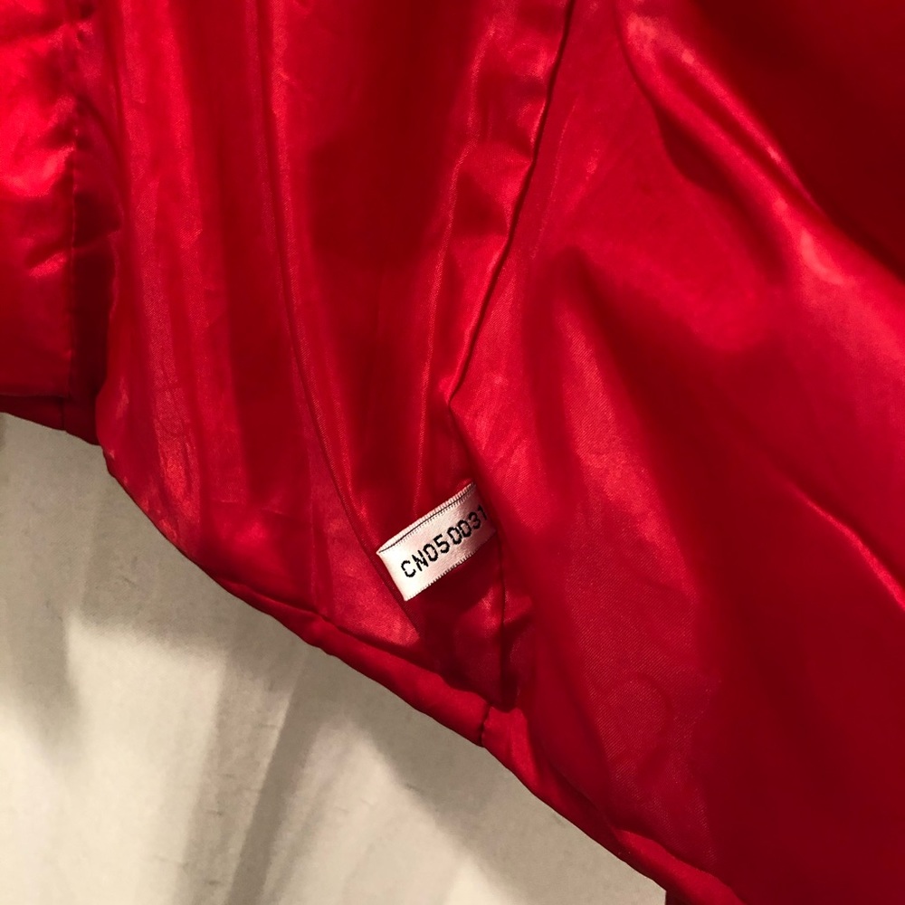 *SOLD* NWOT New York & Co Fitted Red Puffer Jacket - Picture 6 of 6